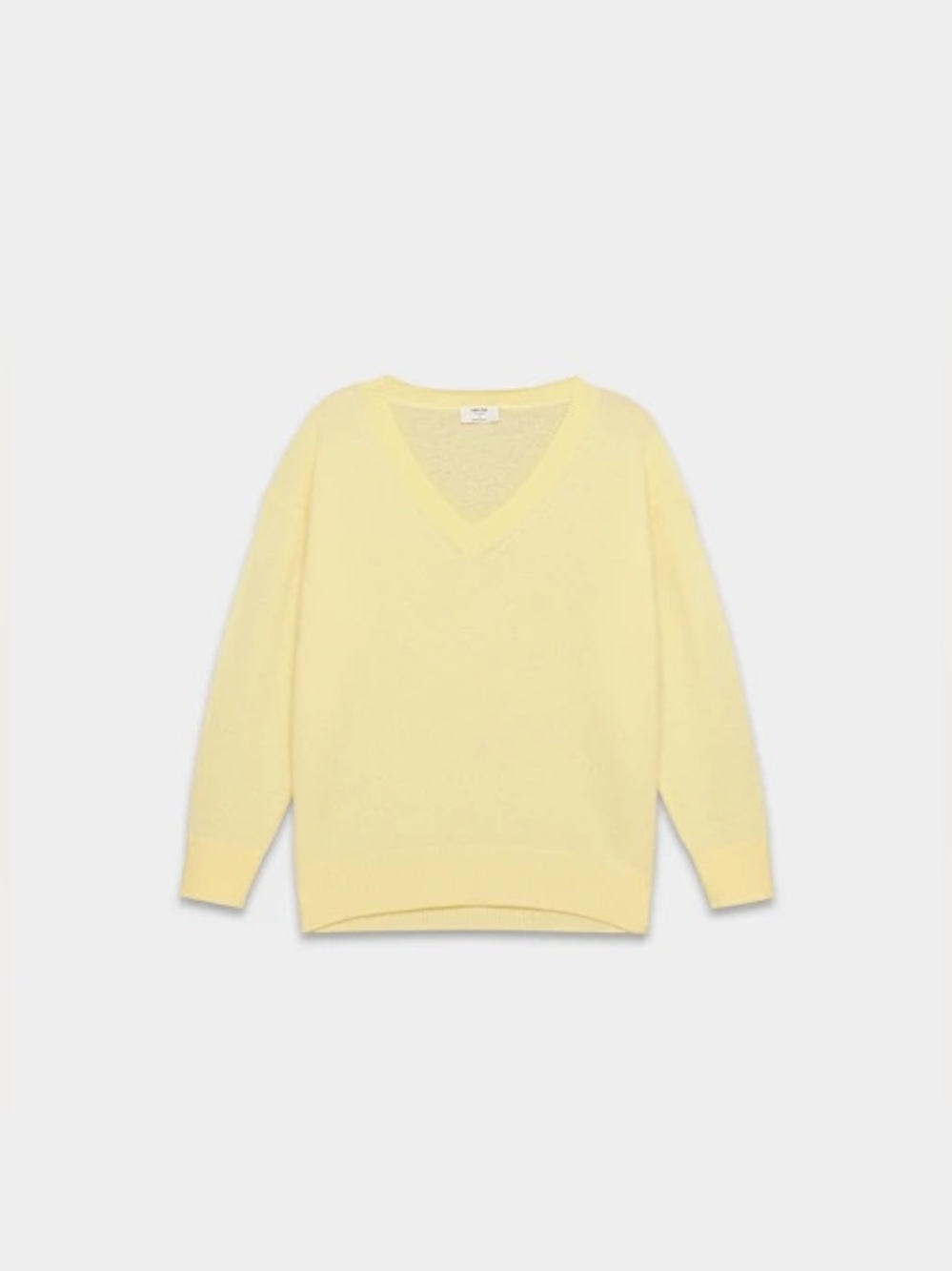 EUC ARITZIA Feather Cashmere Relaxed V-Neck Sweater Oversized S Butter Yellow